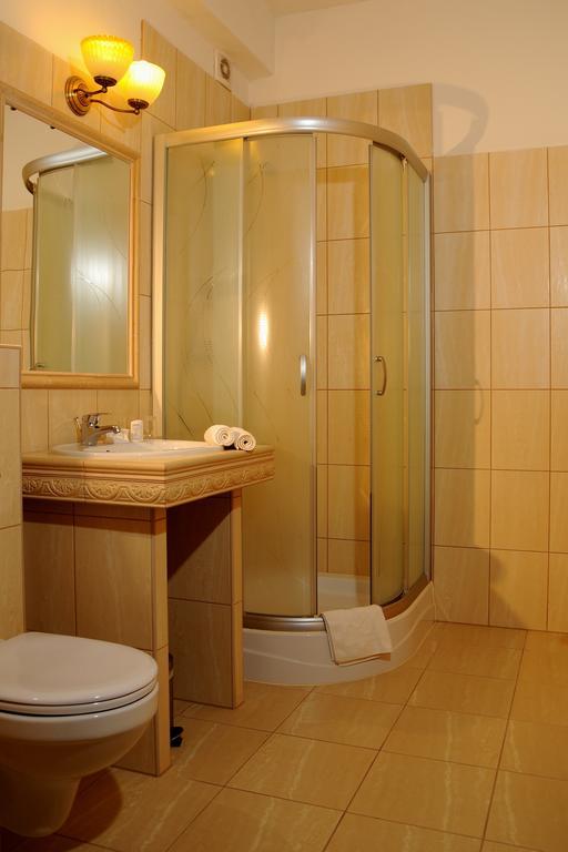 Hotel Folwark Stara Winiarnia Mszana Dolna Zimmer foto